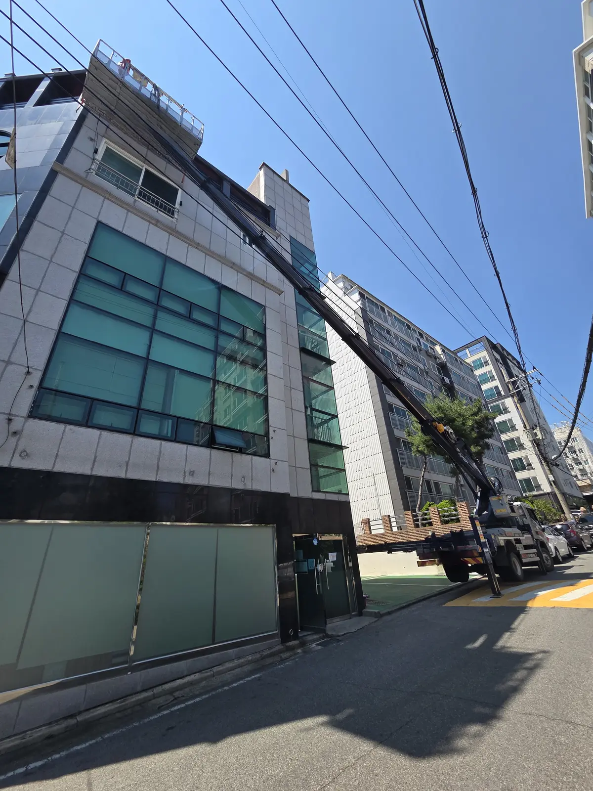 상가 건물 옥상층 작업