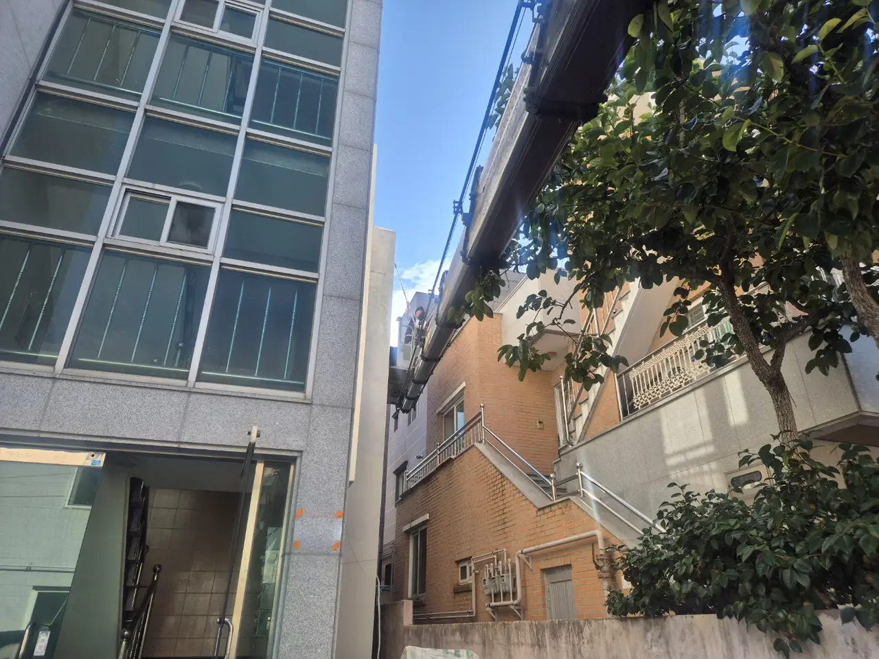 좁은 골목 붐 전개