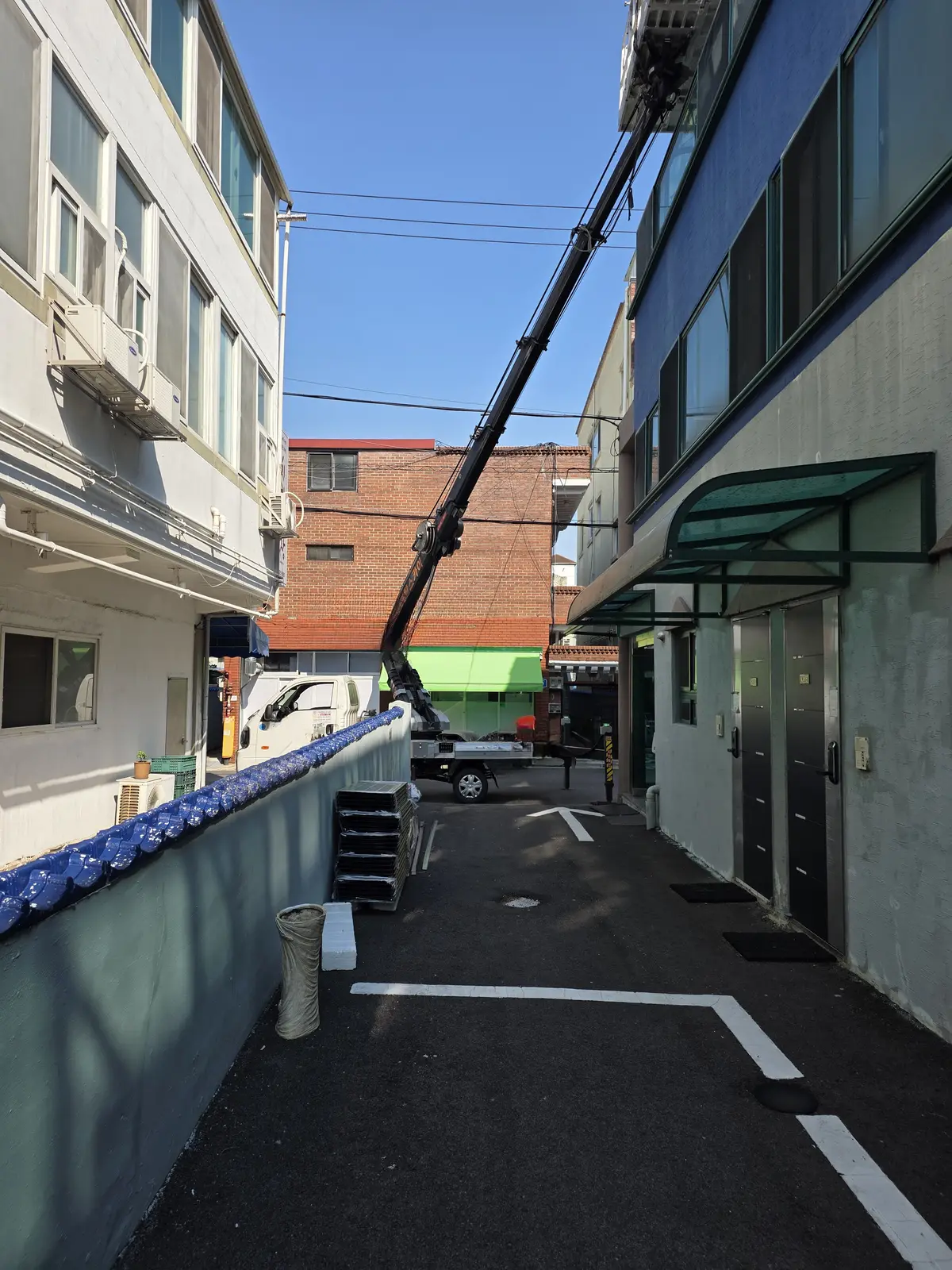 좁은 골목 붐 전개